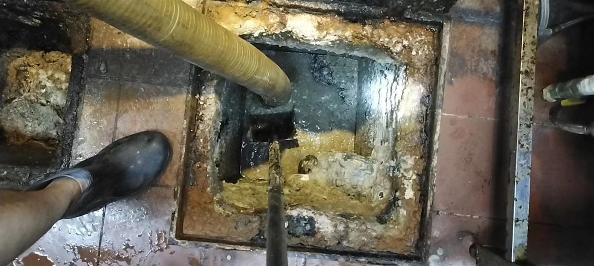 红花岗污水池清理一般都有毒气，怎么预防中毒呢？