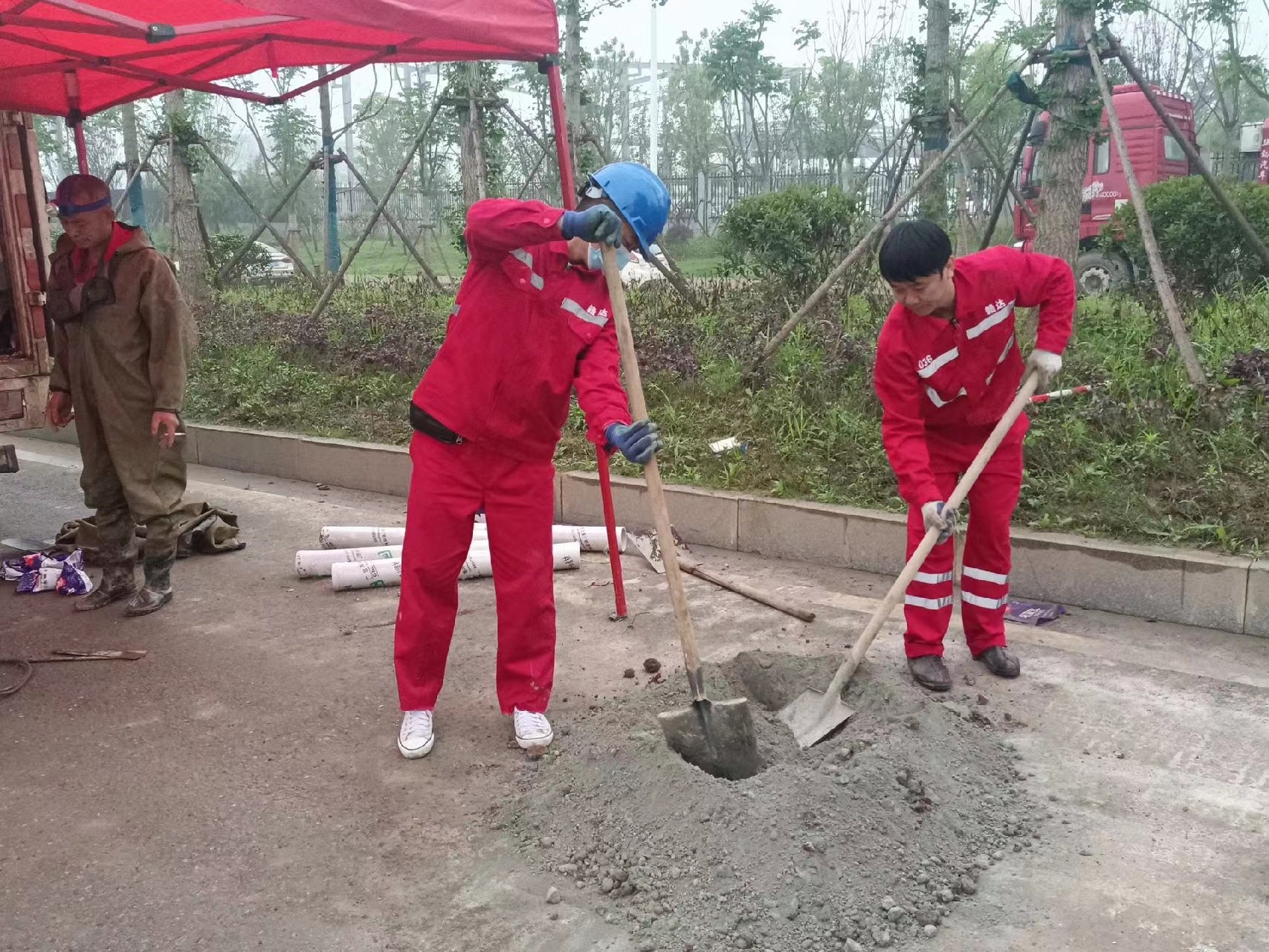 红花岗管道疏通哪家好】及时进行市政管道清淤
