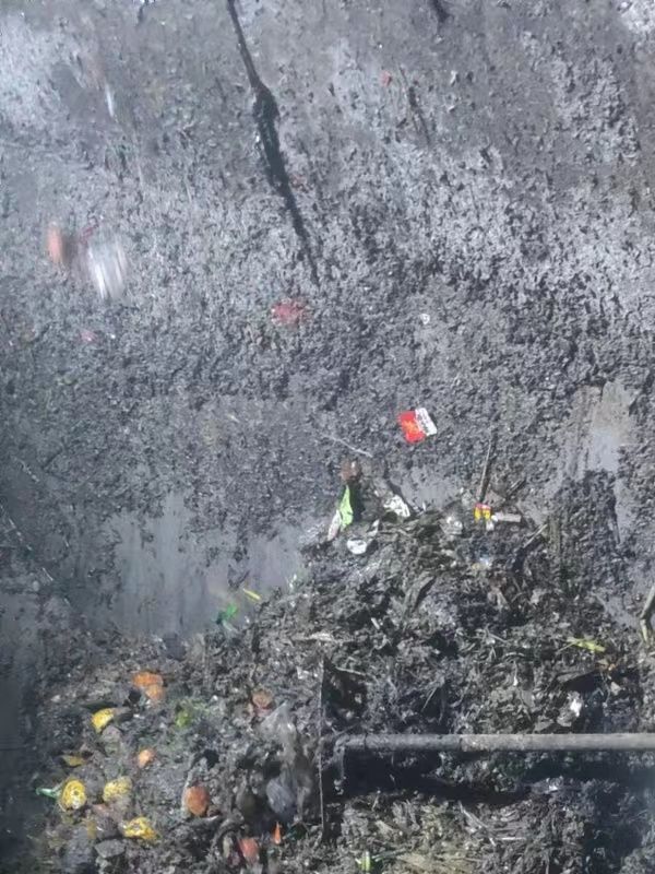 红花岗污水池清理